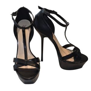 JustFab Delfina Black Strappy T-Strap Platform Stiletto Heels Size 7M